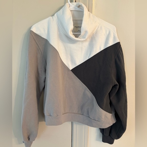Abercrombie & Fitch Colorblock Sweater - White, Gray, Black - Picture 1 of 3